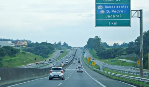 Obras na Anhanguera travam tráfego e causam batida sem feridos
