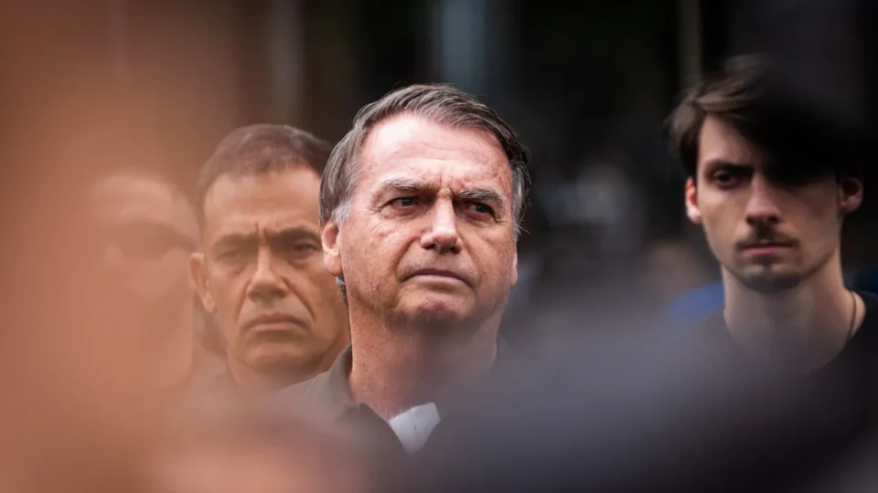 Defesa pede visita de filhos a Bolsonaro no Dia dos Pais