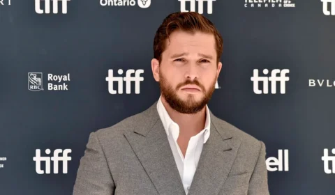 Astro de Game of Thrones entra em Harry Potter após saída de Nicholas Hoult