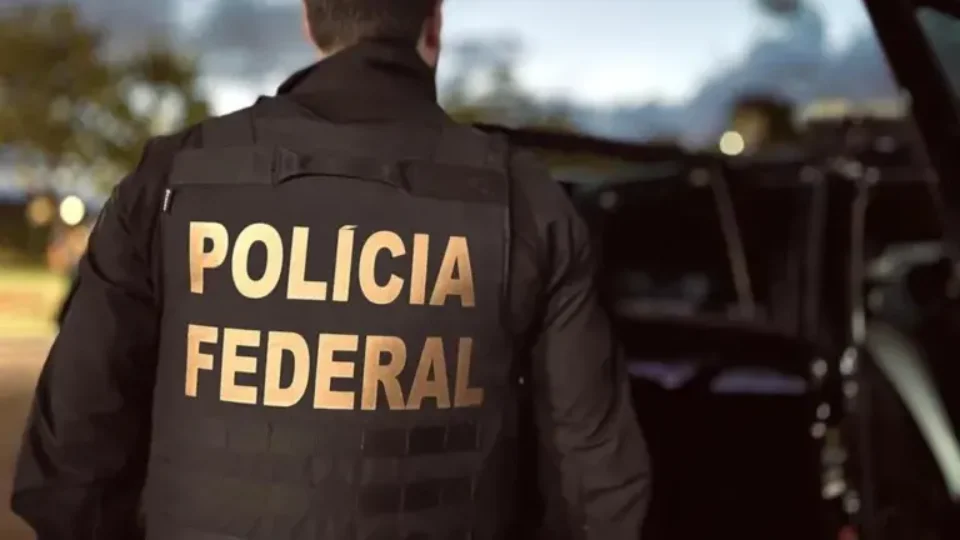PF bloqueia R$ 316 milhões em operação contra esquema de ocultação de recursos