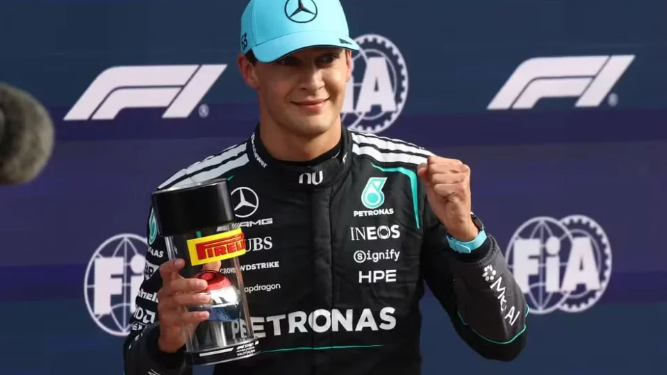 Russell surpreende, larga na frente na sprint da Holanda e Bortoleto fica no top 10