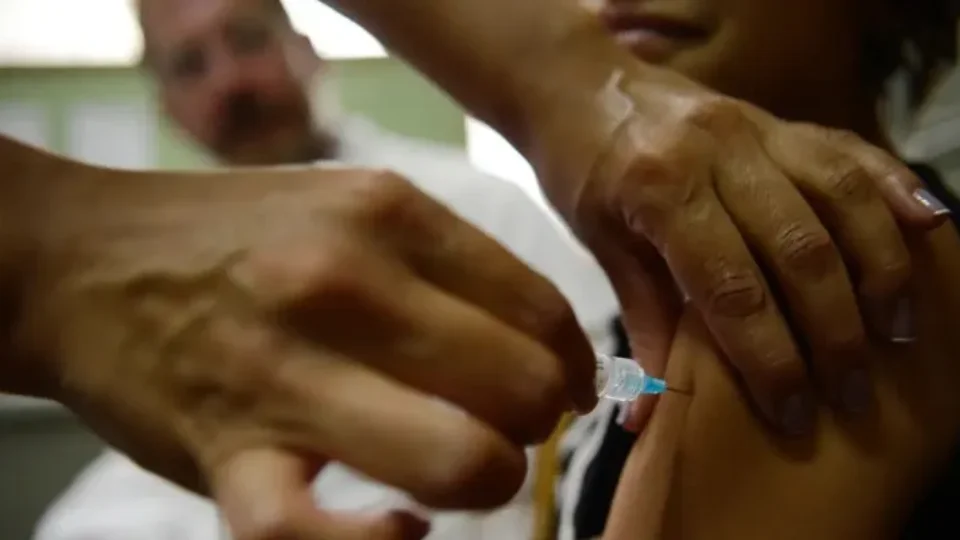 HPV pode causar mais mortes entre homens do que câncer de colo do útero em mulheres, alerta estudo