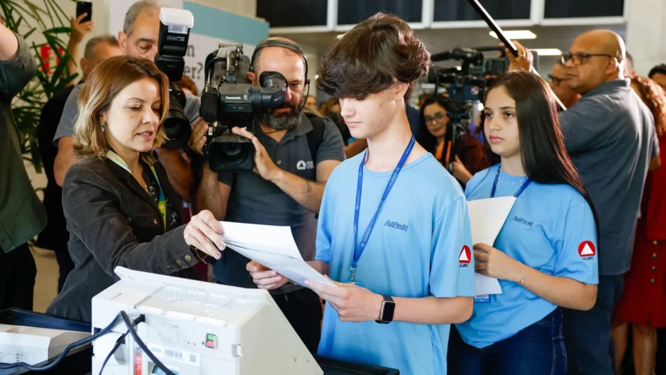 ALMG e TRE-MG reforçam combate às fake news nas eleições de 2026