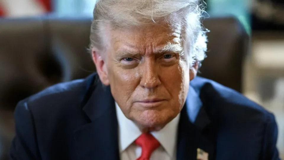 Suprema Corte dos EUA dá vitória a Trump em disputa sobre voto pelo correio