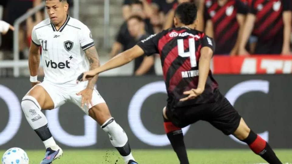 Danilo brilha: onde assistir Botafogo x Athletico-PR hoje 20h