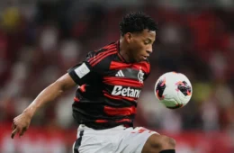 Flamengo acerta venda de Plata ao Dínamo Moscou por cerca de R$ 60 milhões