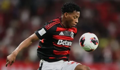 Flamengo acerta venda de Plata ao Dínamo Moscou por cerca de R$ 60 milhões