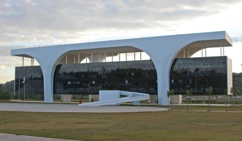 Candidatos ao Governo de Minas têm debate, compromissos de campanha e agendas institucionais nesta quarta-feira