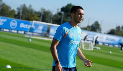 Gabriel Brás fica perto de deixar o FC Porto e acertar com o NEC