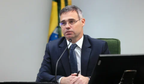Lula, Moraes e Alcolumbre teriam discutido em jantar como enfraquecer Mendonça no STF