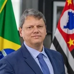 Tarcísio chama de “desrespeito” críticas à polícia de SP no caso Dark Horse