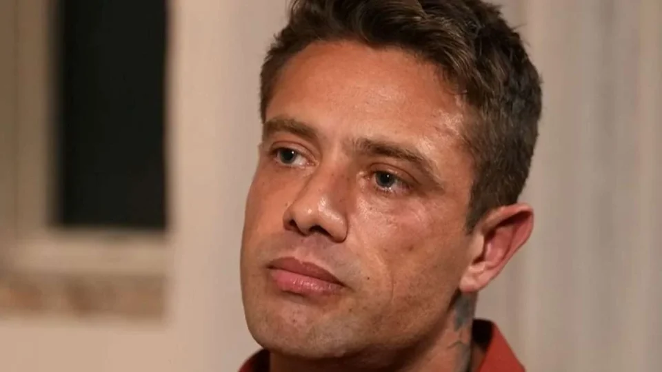 Ator Rafael Cardoso revela 45 dias internado e crise pessoal