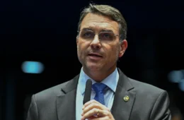 Mistério acaba hoje: Flávio Bolsonaro anuncia vice em meio a dificuldades para ampliar alianças