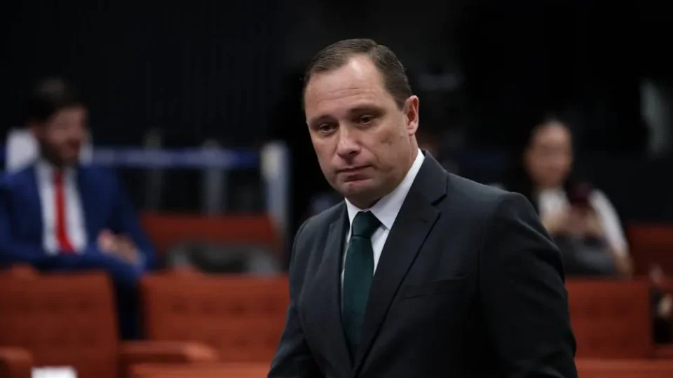 Defesa de Mauro Cid usa decisão do STF para pedir liberdade hoje
