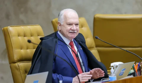 CNJ prepara projeto para limitar salários de magistrados no país