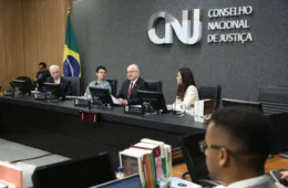 CNJ inicia debate sobre limite para salários de magistrados