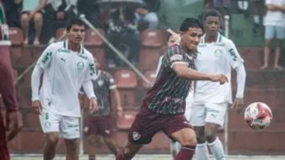 Palmeiras vence Fluminense 3×0 e segue líder no Brasileiro Sub-20