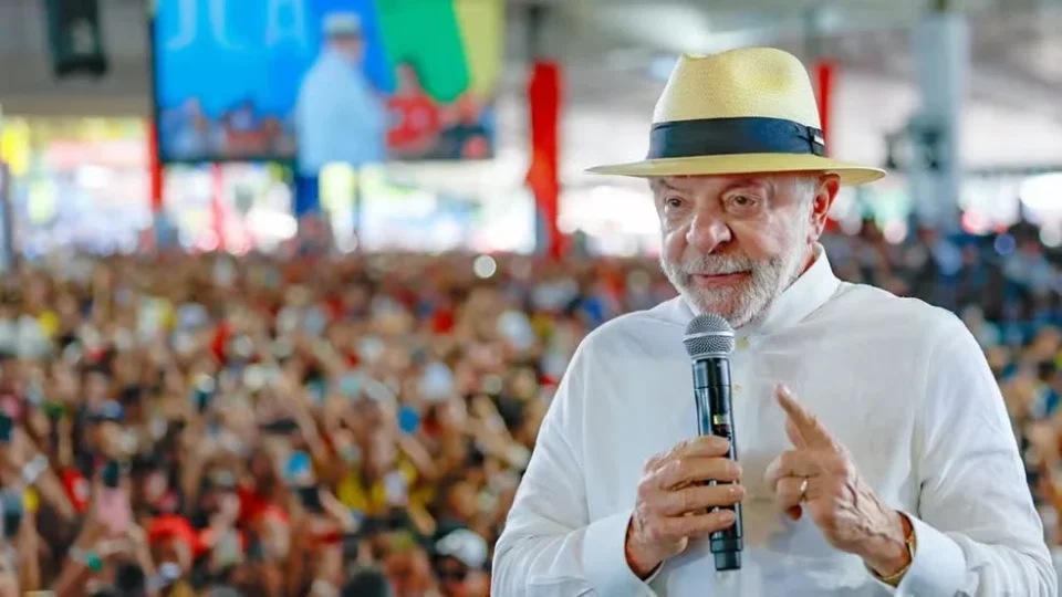 Lula mira o Rio para reduzir vantagem da direita e prepara atos sobre evangélicos e segurança