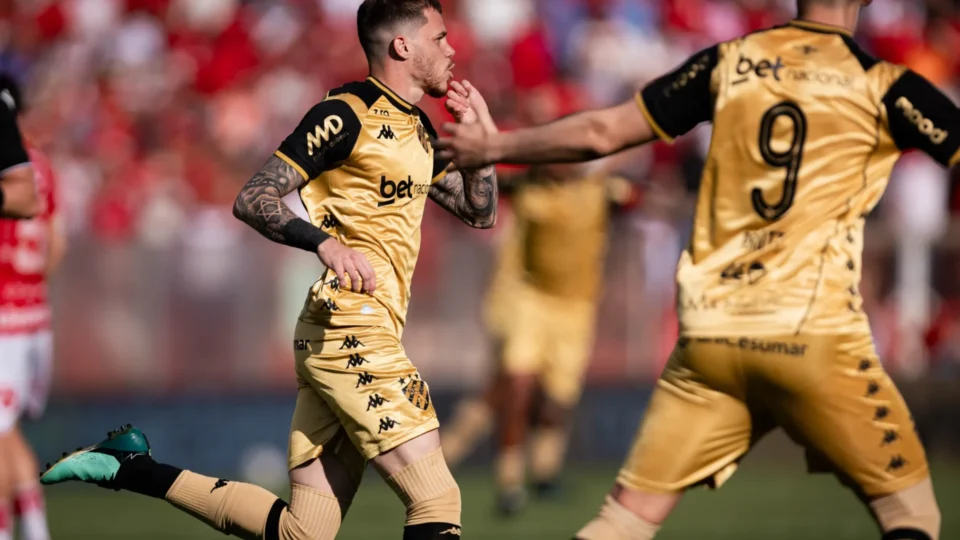Vila Nova perde em casa para Sport na Série B com gol de Barletta