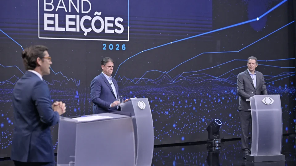 Tarcísio e Haddad se enfrentam em debate da Band sobre segurança, privatizações, saúde e economia
