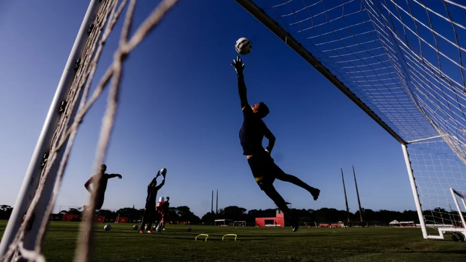 Sport x América-MG: confronto decisivo às 19h30 na Ilha do Retiro
