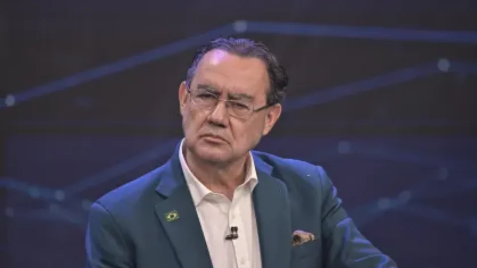 Augusto Cury dispara e chega a 11% em pesquisa; veja como está a disputa pela Presidência