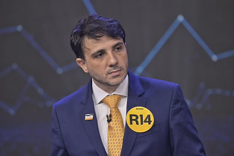 Renan defendeu que estados que não adotarem políticas consideradas efetivas contra o crime organizado sejam submetidos a medidas mais duras por parte do governo federal.