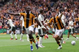 Hull City choca o Manchester United e faz história logo na estreia