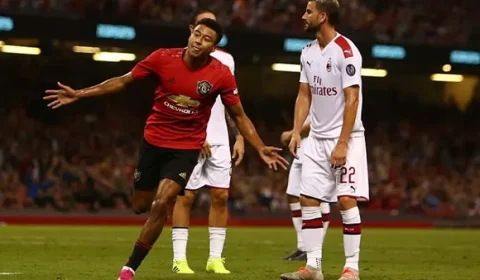 Milan x Manchester United: gigantes se enfrentam em último teste