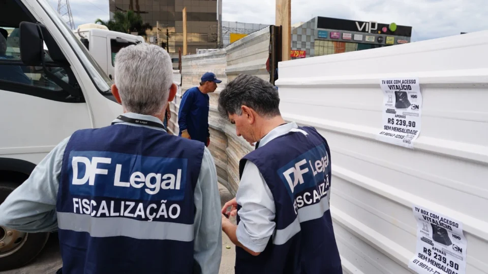 Obra na Península dos Ministros é embargada após avançar sobre área pública