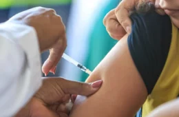 Dia D coloca 20 vacinas à disposição neste sábado; veja quem deve procurar um posto