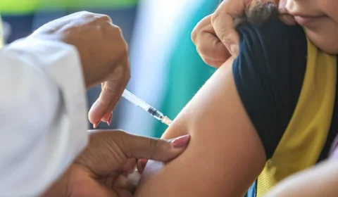 Dia D coloca 20 vacinas à disposição neste sábado; veja quem deve procurar um posto