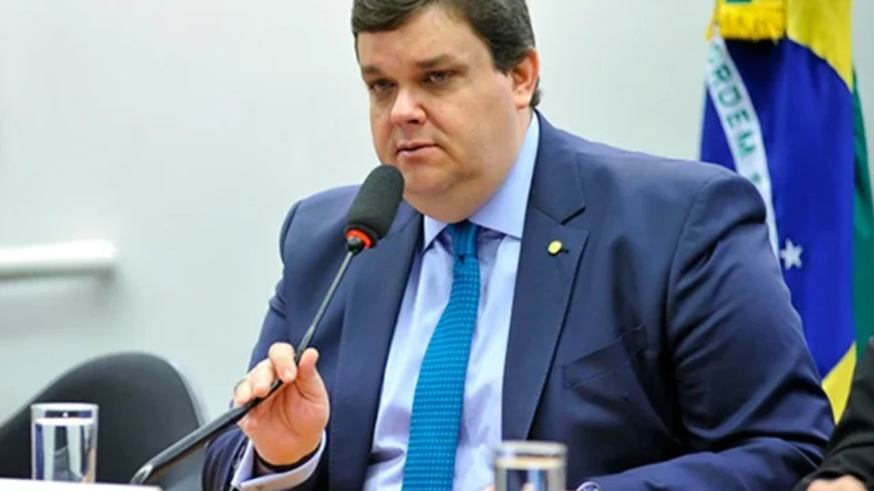 Wolney Queiroz defende fim da desoneração da folha