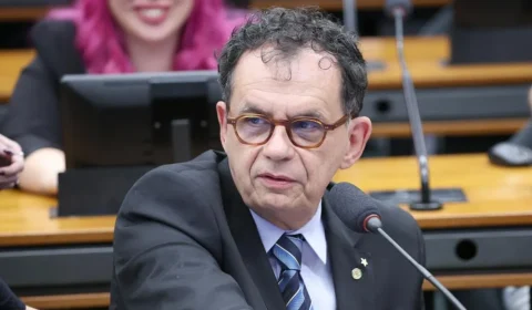 Projeto quer antecipar BPC para mulheres e permitir benefício a partir dos 62 anos