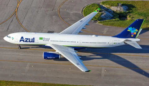 Airbus A330 Azul sai da pista em Fairbanks; tripulação está bem