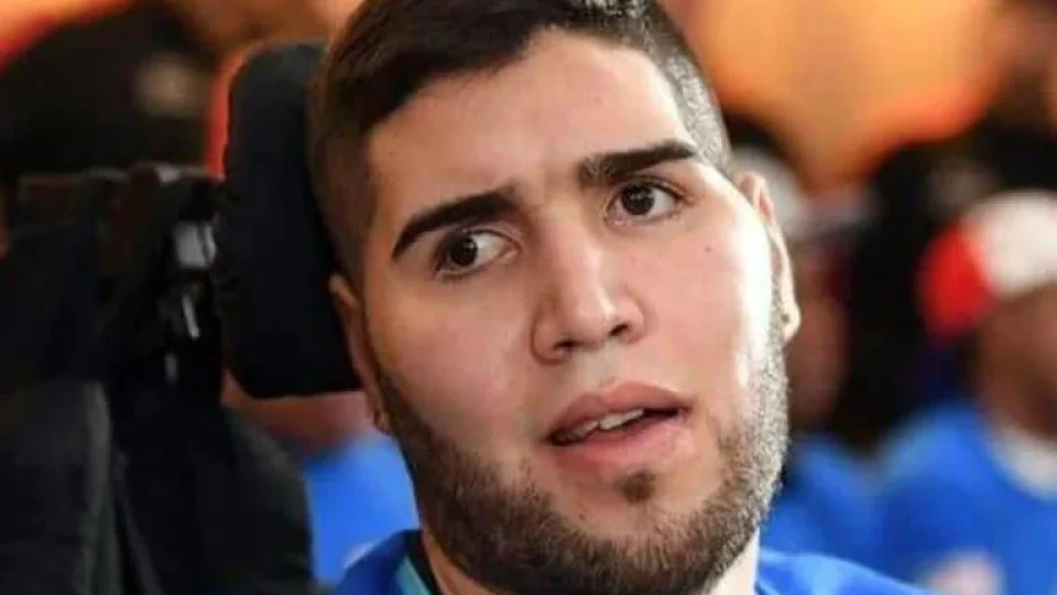 Lutador de boxe morre aos 33 anos após sofrer lesão cerebral em luta