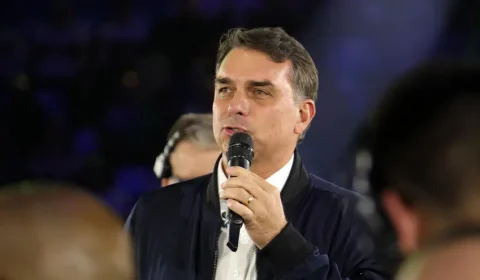 Flávio fica impedido de registrar candidatura após aparecer filiado a outro partido