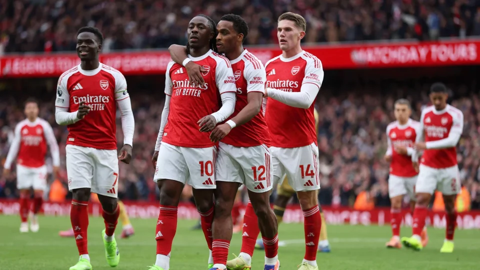 Arsenal x Como encerram pré-temporada em duelo no Emirates