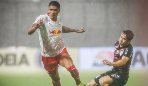 Escalações de Athletico-PR x Bragantino hoje às 18h30 e onde ver
