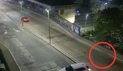 Motorista embriagado atropela casal na calçada, mata duas pessoas e acaba preso em São Paulo