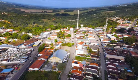 Décimo terceiro salário cálculo e pagamento antecipado em Conde