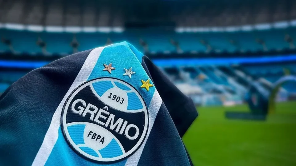 Grêmio vence São Paulo e ganha fôlego na briga pelo topo do Brasileirão