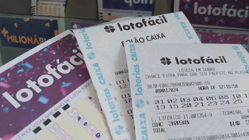 Lotofácil 3761 acumula e Minas fatura 21 prêmios de 14 pontos