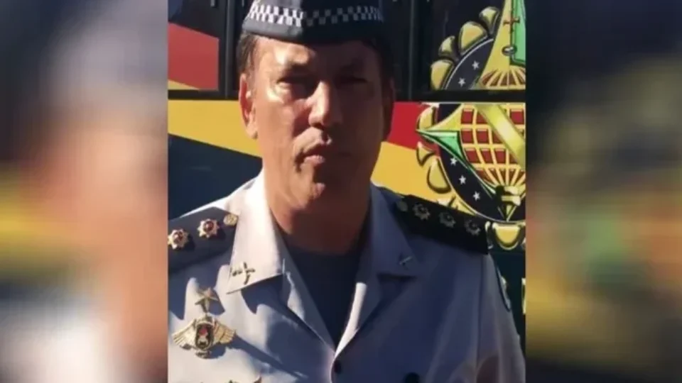 Coronel condenado e foragido recebia salário de R$ 25 mil enquanto escapava da Justiça
