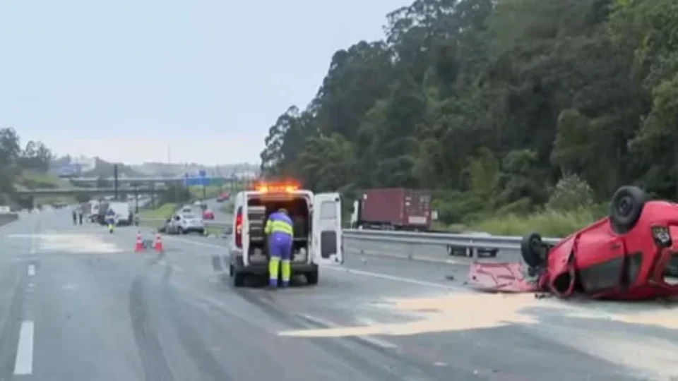 Grave acidente na Rodovia Anhanguera deixa dois mortos e cinco feridos em São Paulo