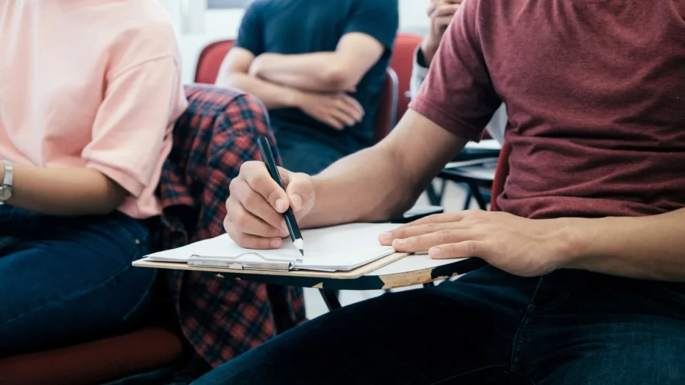 Quase 64 milhões de brasileiros não concluíram a educação básica