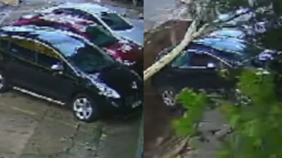 Calçada cede de repente e ‘engole’ três carros em Porto Alegre; veja o que aconteceu