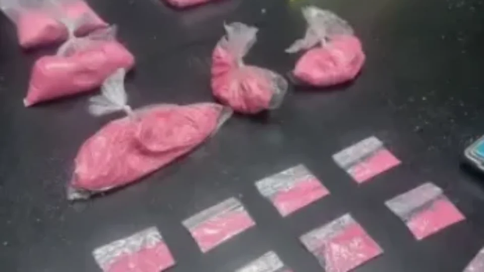 ‘Cocaína rosa’ é apreendida em barracão do tráfico em Belo Horizonte