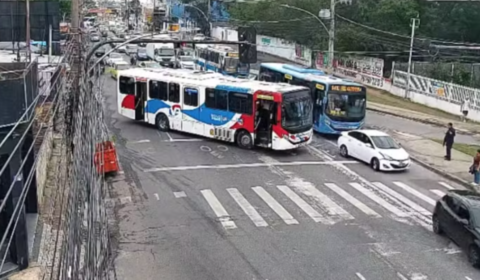 Criminosos sequestram ônibus e usam coletivos como barricadas na Zona Norte do Rio