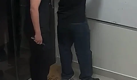 Vídeo mostra professor sendo esfaqueado por aluno durante aula particular em Manaus
